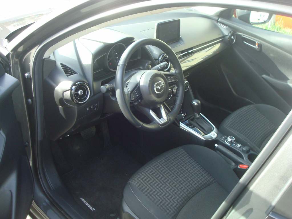 MAZDA 2 1.5 90 Ambition Plus-showroom-element-3