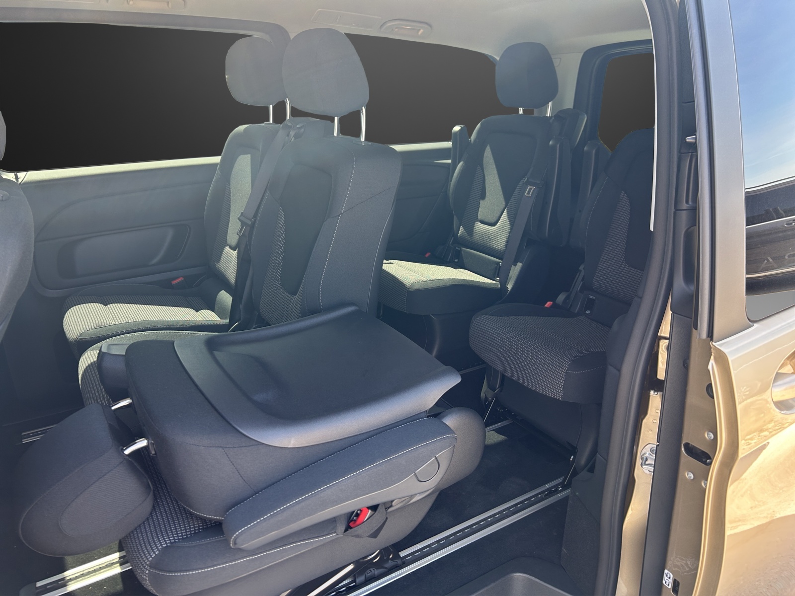MERCEDES-BENZ V 250 d lang 4Matic 9G-Tronic-image-3