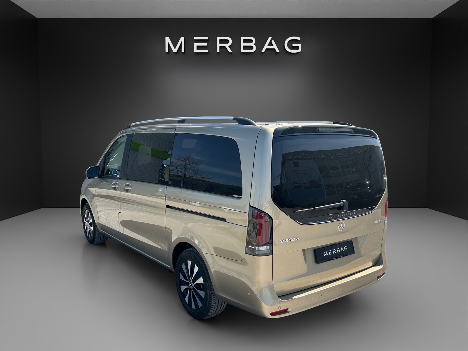 MERCEDES-BENZ V 250 d lang 4Matic 9G-Tronic-image-5