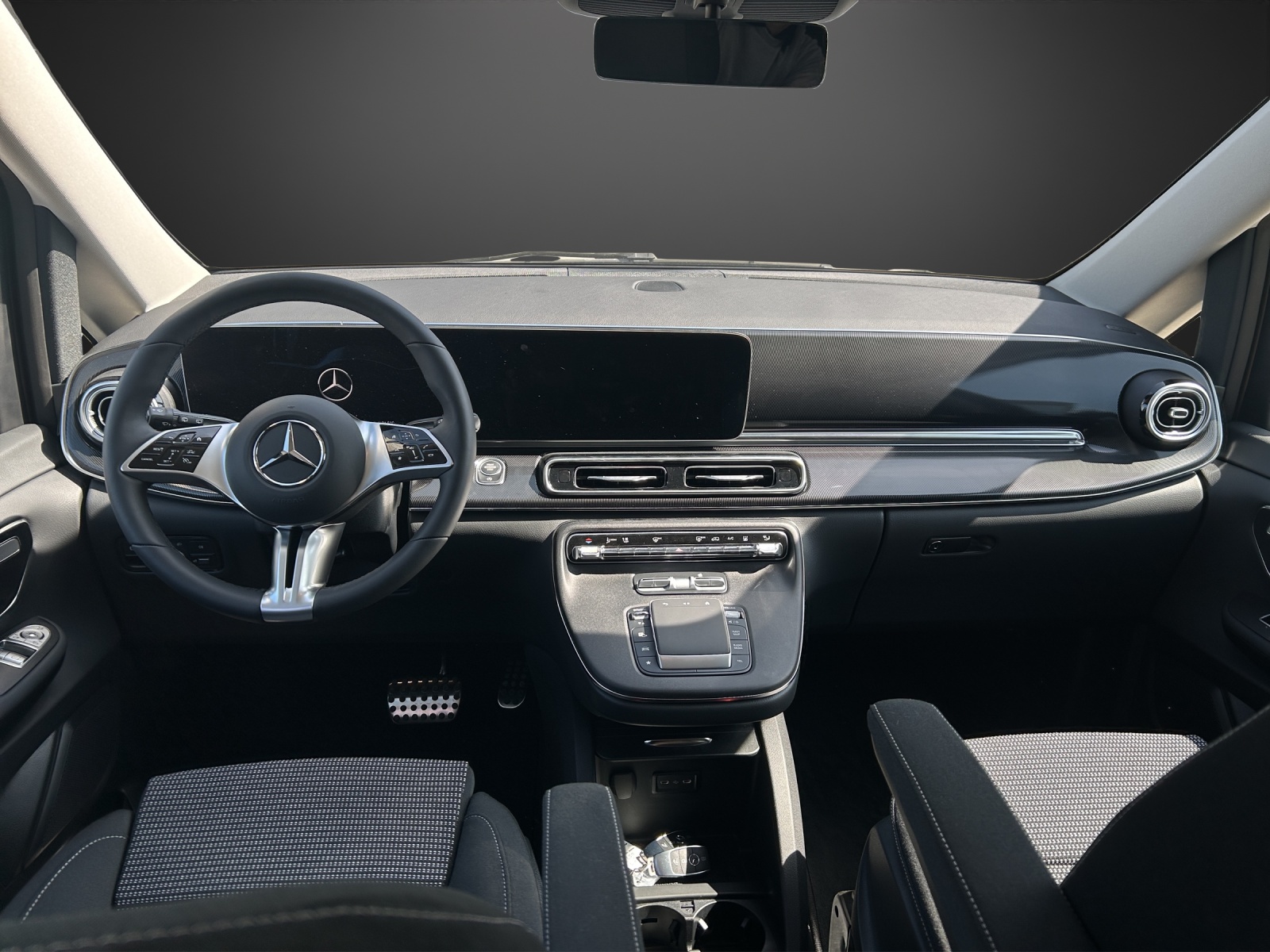MERCEDES-BENZ V 250 d lang 4Matic 9G-Tronic-image-4