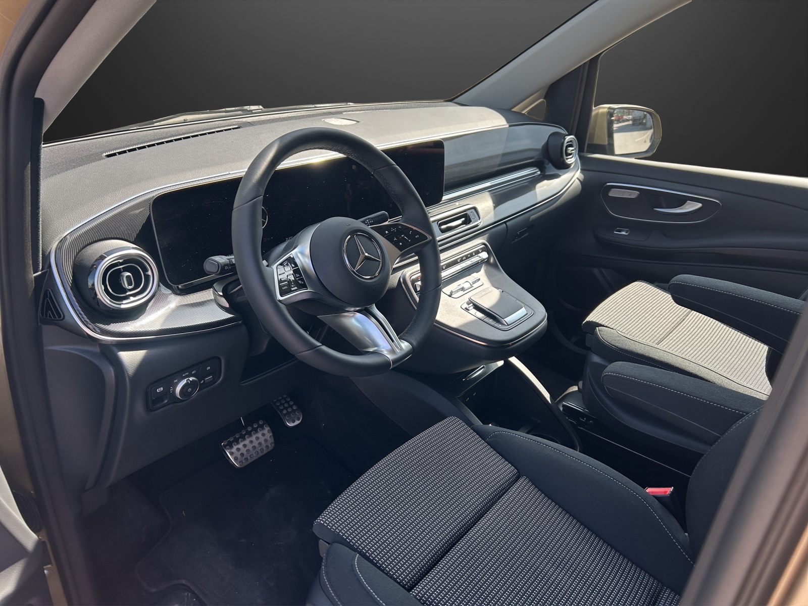 MERCEDES-BENZ V 250 d lang 4Matic 9G-Tronic-image-2