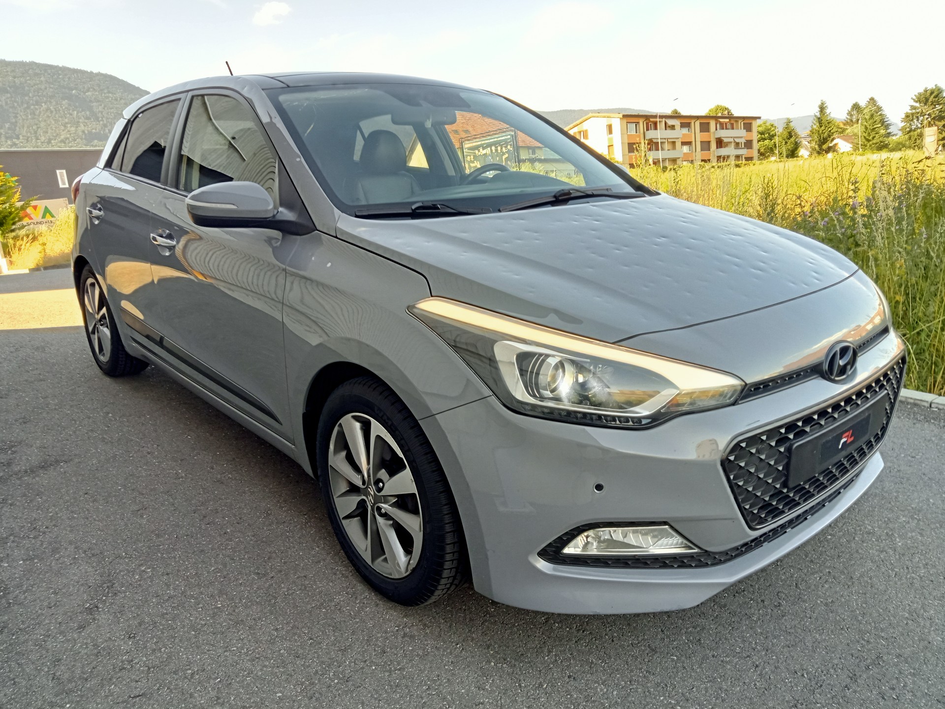 HYUNDAI i20 1.4 Vertex-image-2