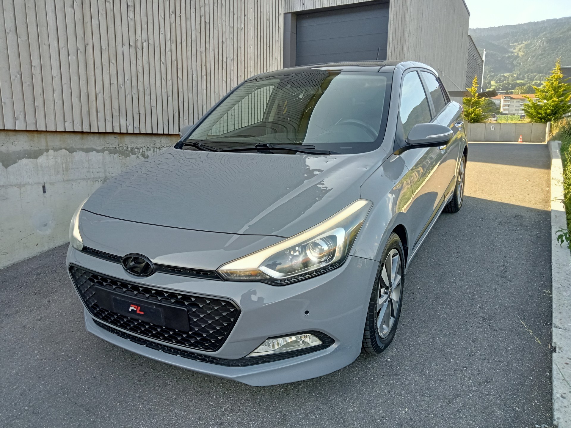 HYUNDAI i20 1.4 Vertex-image-1
