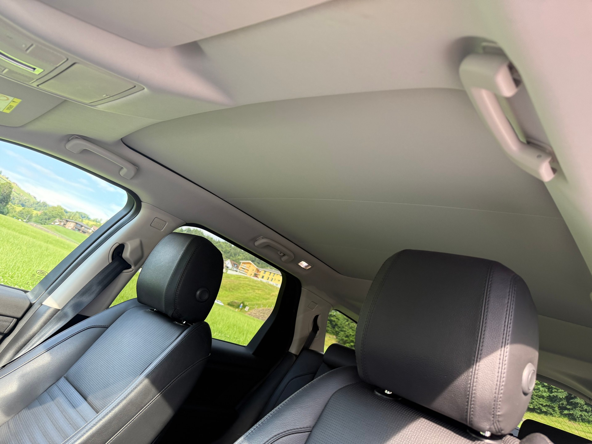 LAND ROVER Discovery Sport P250 2.0 Si4 MHEV S AT9-image-8