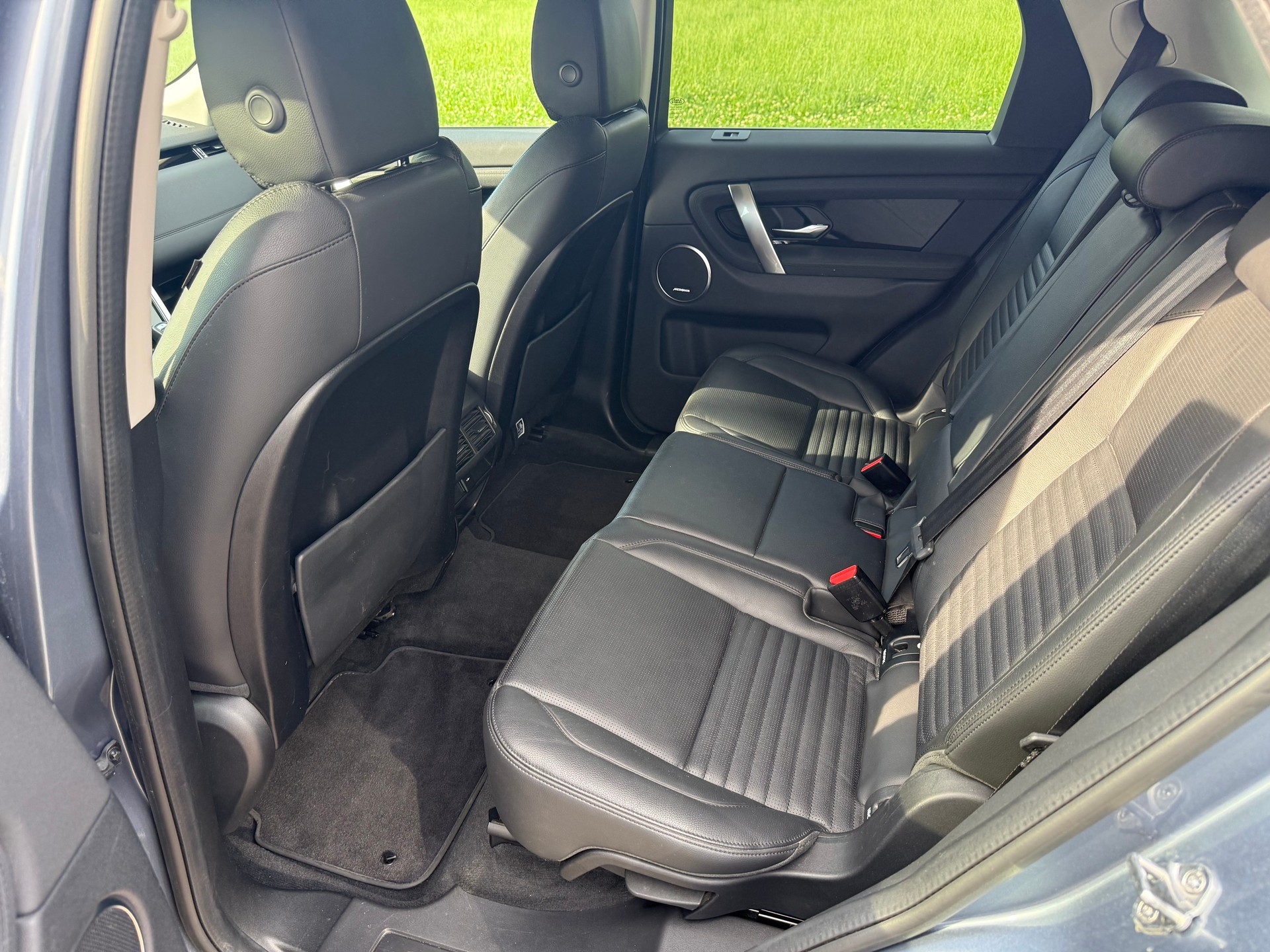 LAND ROVER Discovery Sport P250 2.0 Si4 MHEV S AT9-image-5