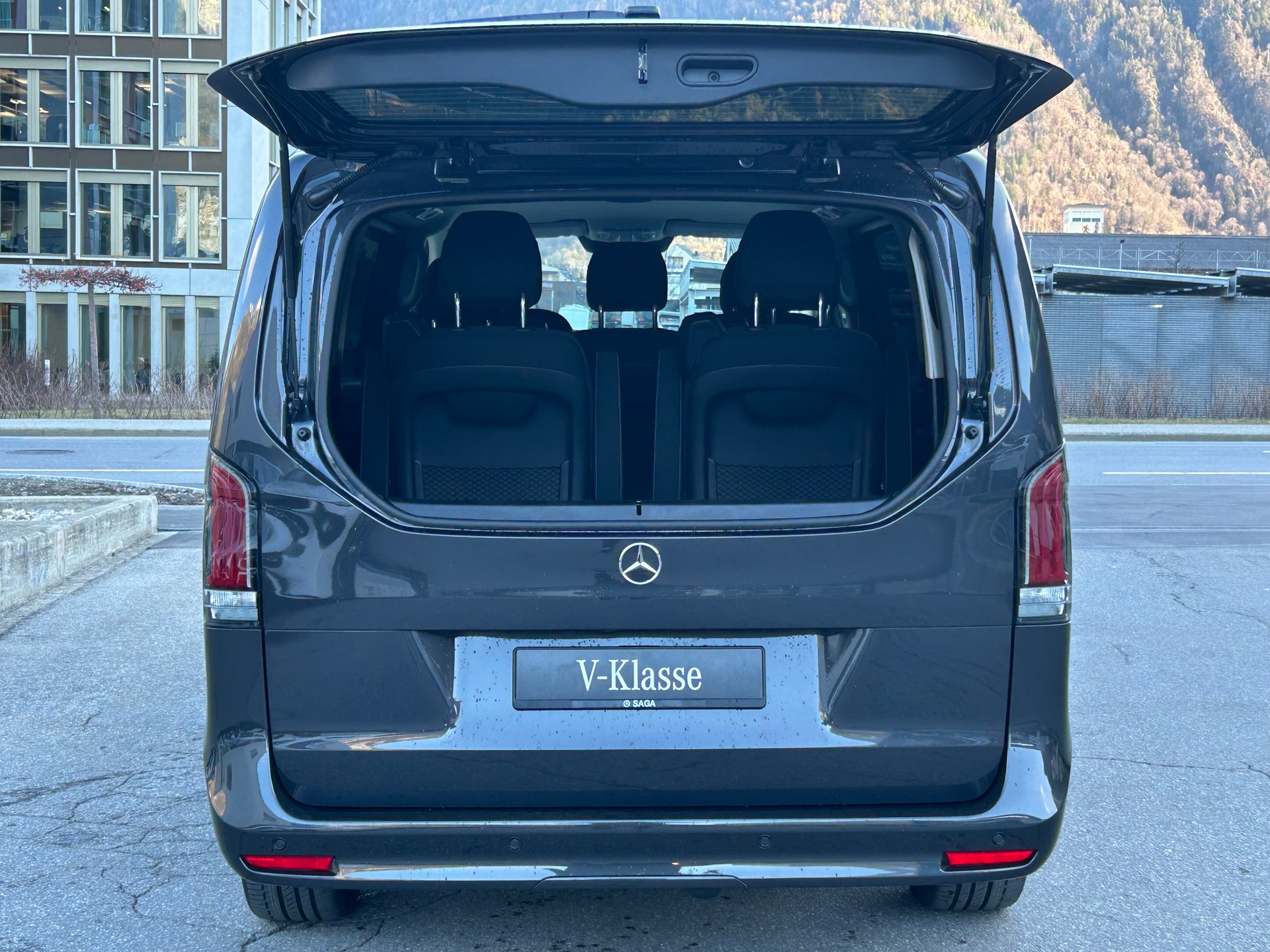 MERCEDES-BENZ V 250 d TREND Lang 4MATIC-image-11