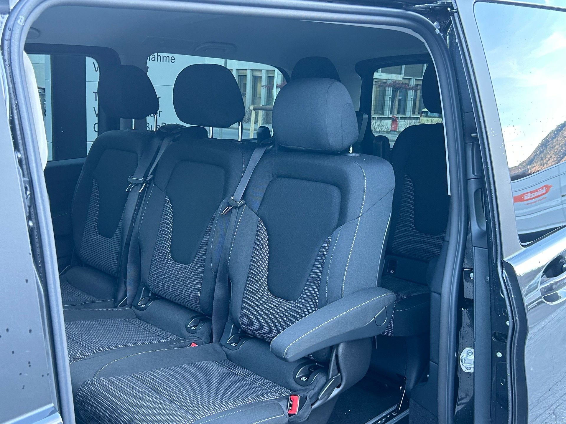 MERCEDES-BENZ V 250 d TREND Lang 4MATIC-image-5