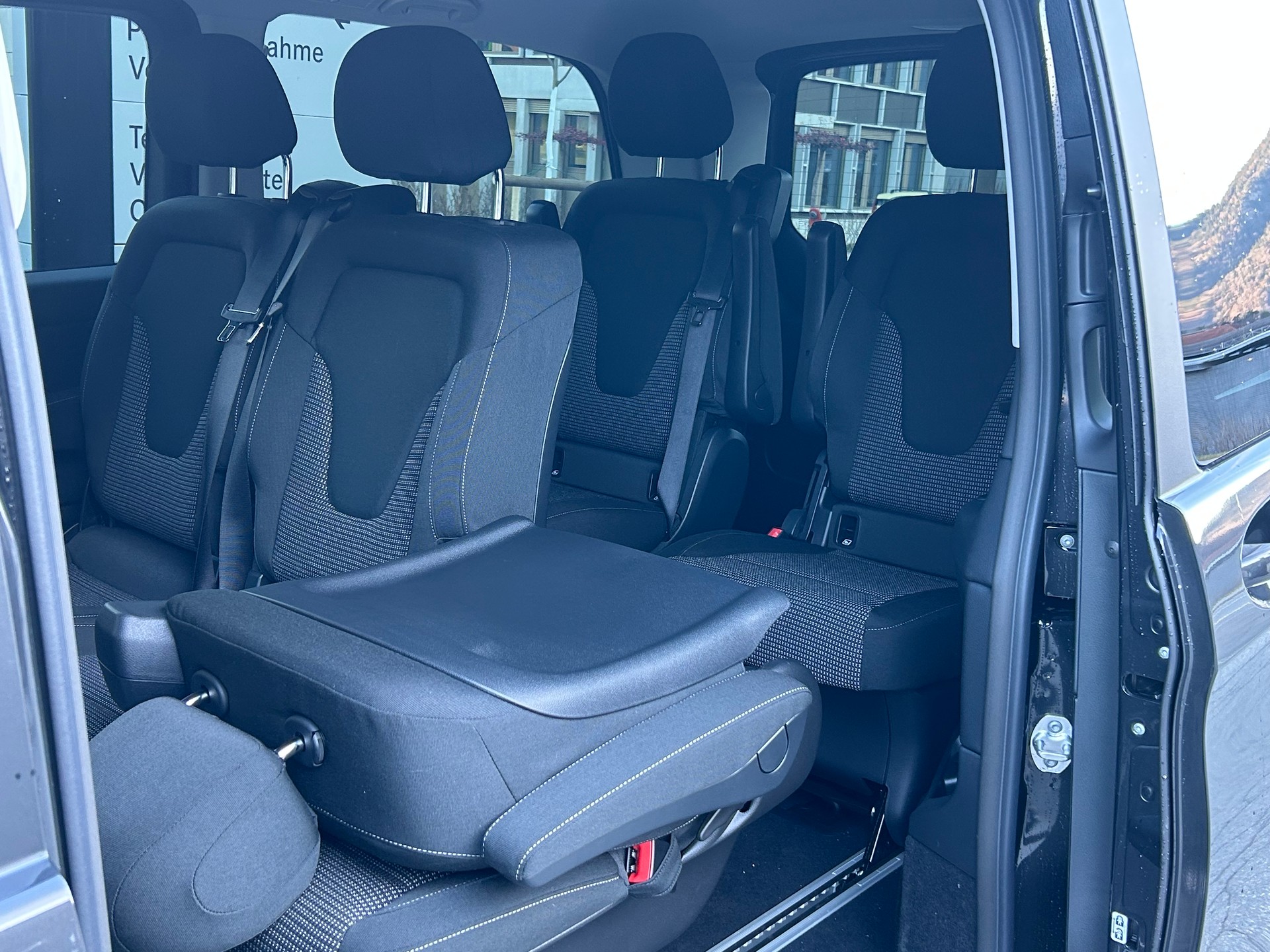 MERCEDES-BENZ V 250 d TREND Lang 4MATIC-image-6