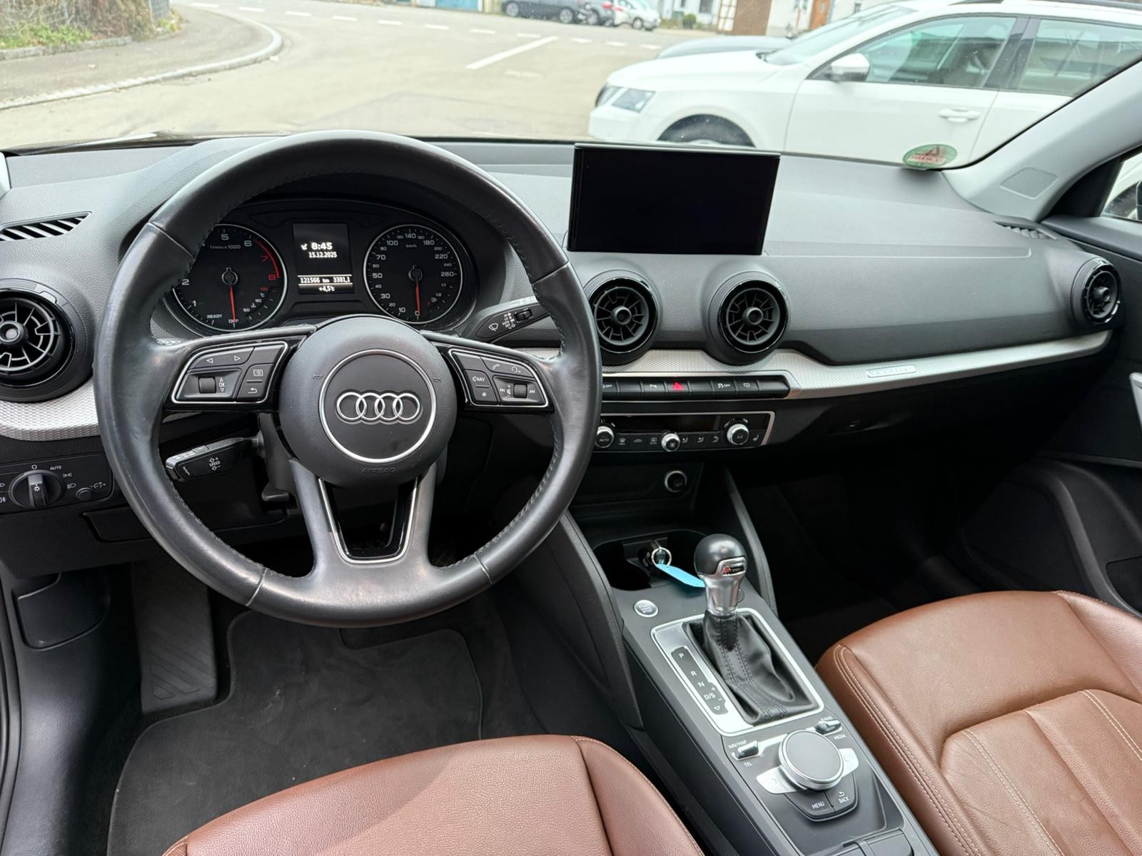 AUDI Q2 2.0 TFSI quattro S-tronic-image-1