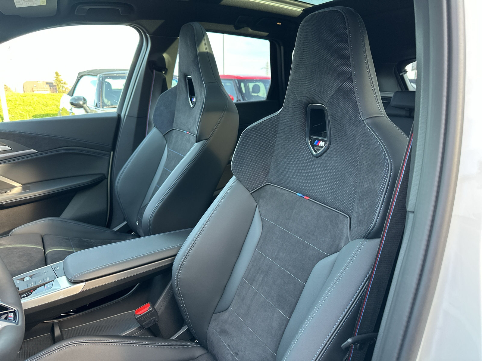 BMW X1 xDrive M35i-image-8