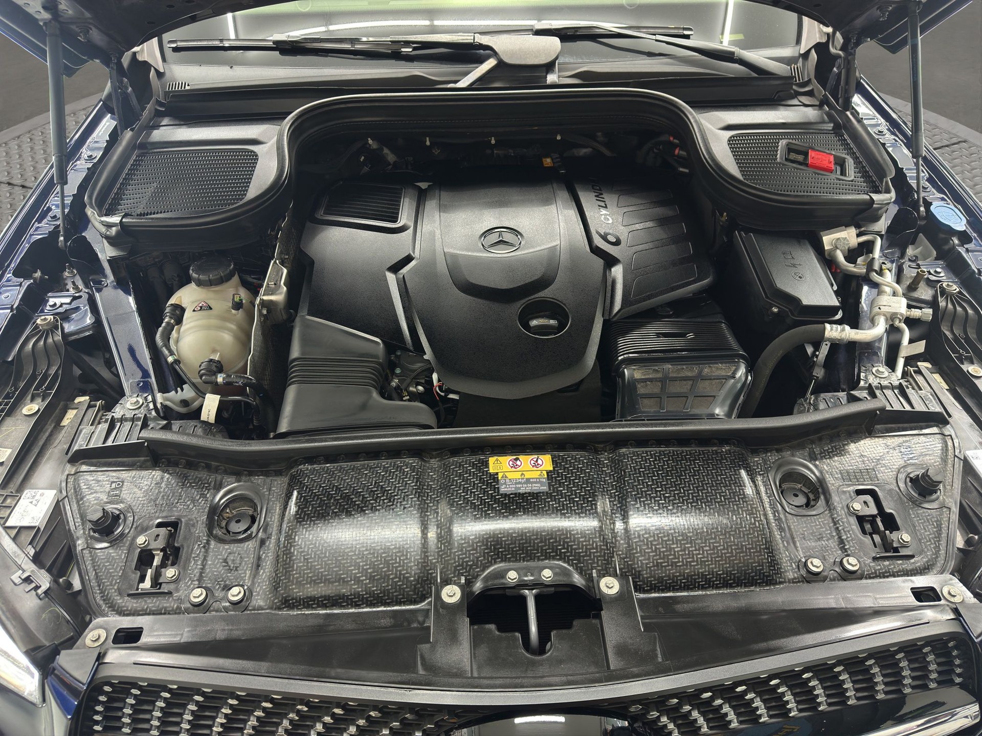 MERCEDES-BENZ GLE 400 d 4Matic AMG Line 9G-Tronic-image-17