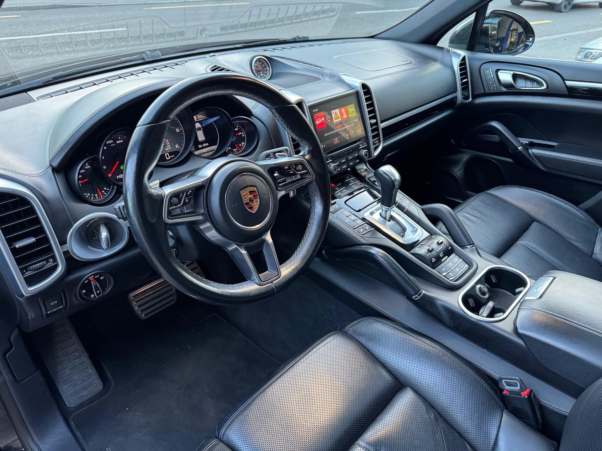 PORSCHE Cayenne S Diesel-image-6