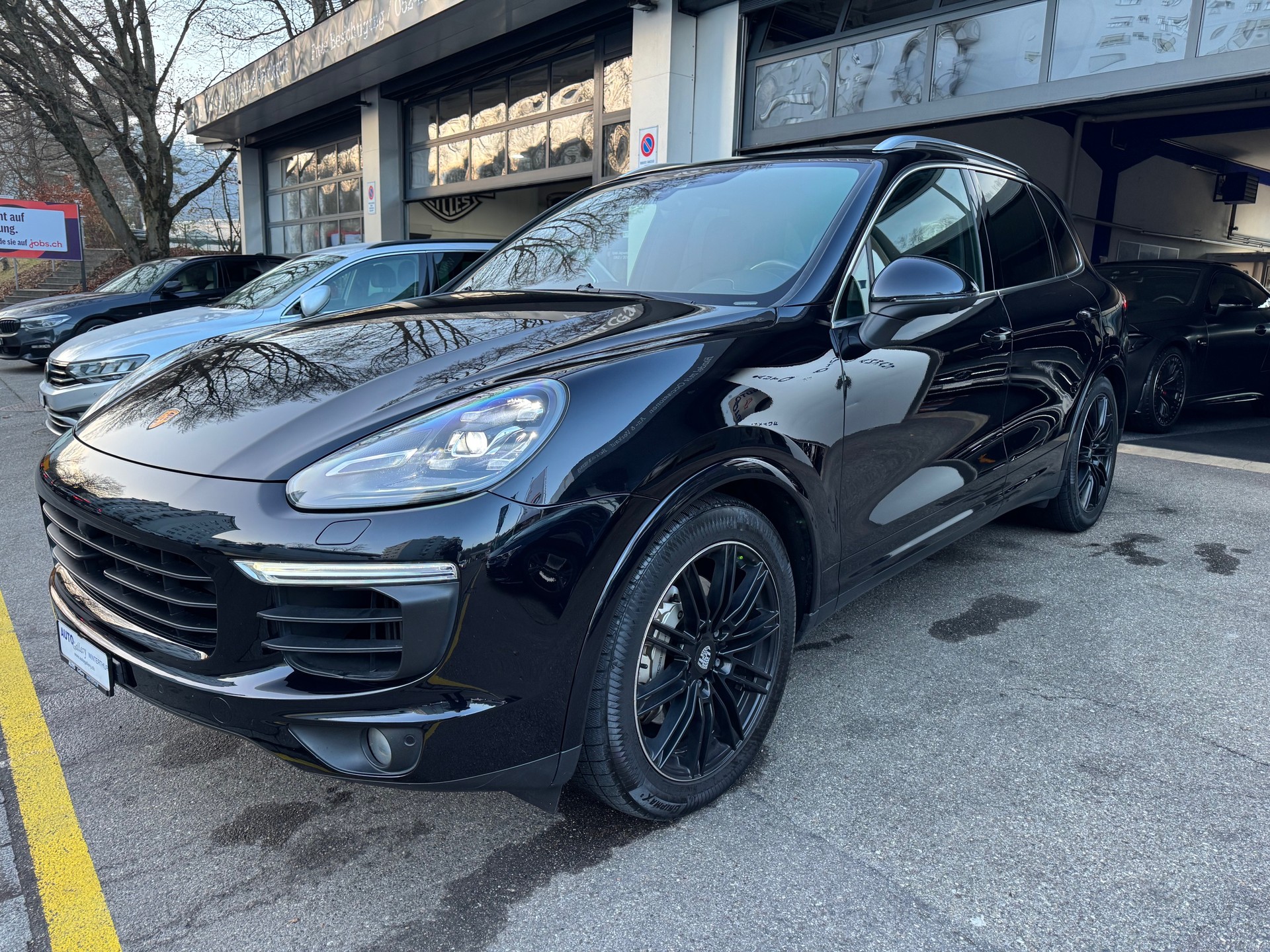 PORSCHE Cayenne S Diesel-showroom-element-2
