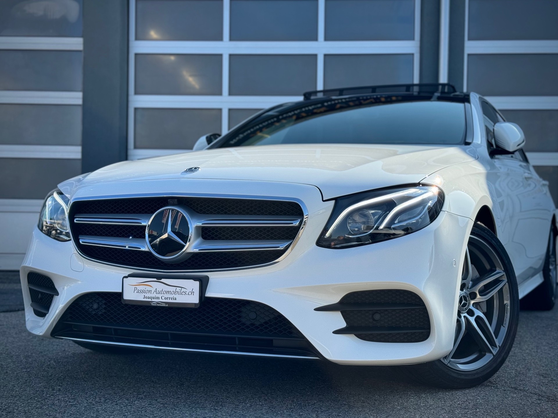 MERCEDES-BENZ E 220 d AMG Line 4Matic 9G-Tronic - Véhicule Suisse (CH)