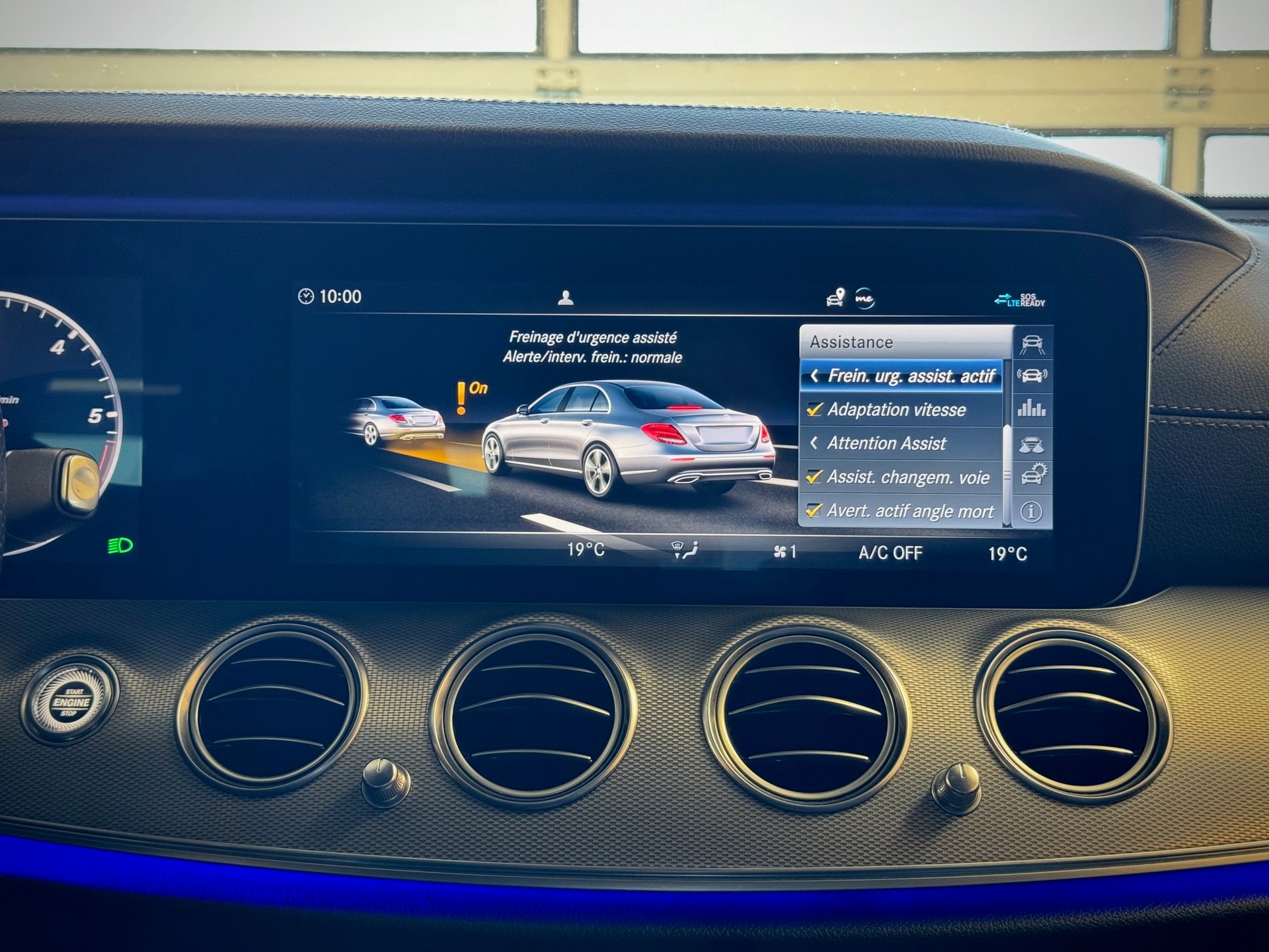 MERCEDES-BENZ E 220 d AMG Line 4Matic 9G-Tronic - Véhicule Suisse (CH)-image-11