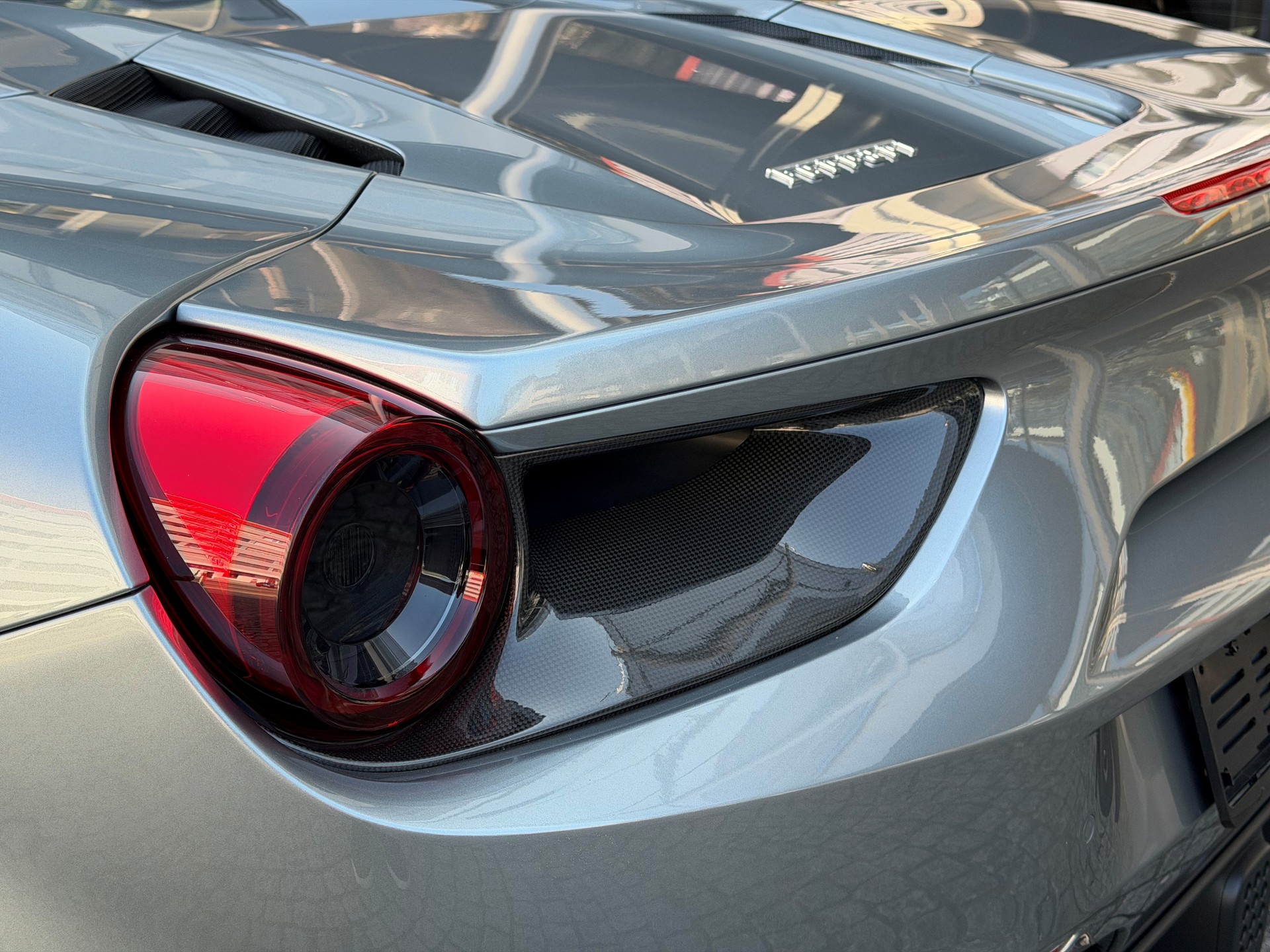 FERRARI 488 Spider-image-5