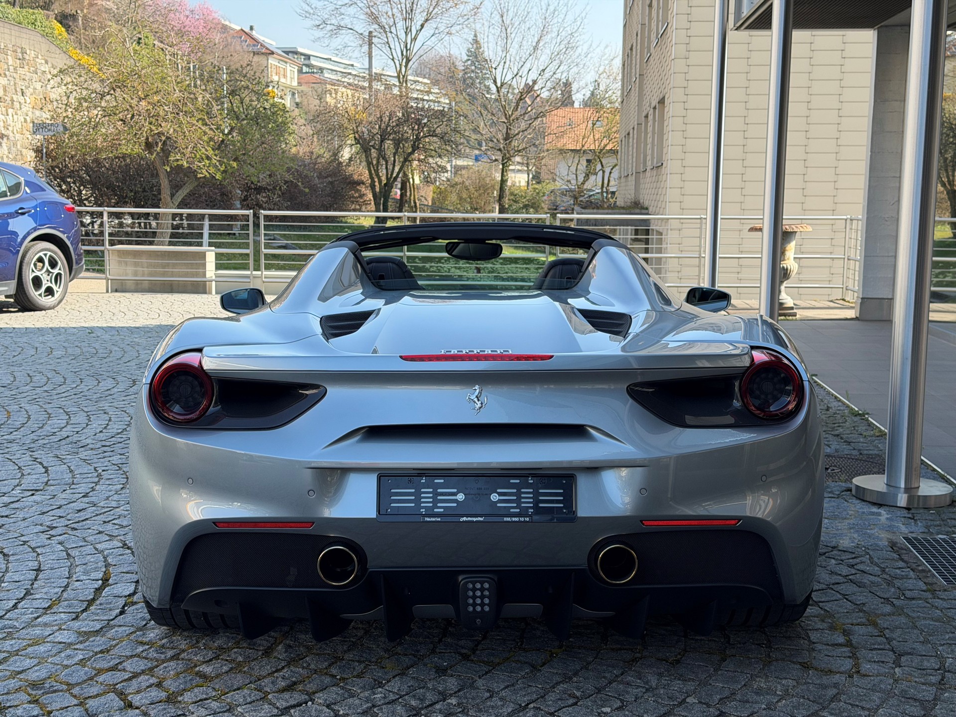 FERRARI 488 Spider-image-4