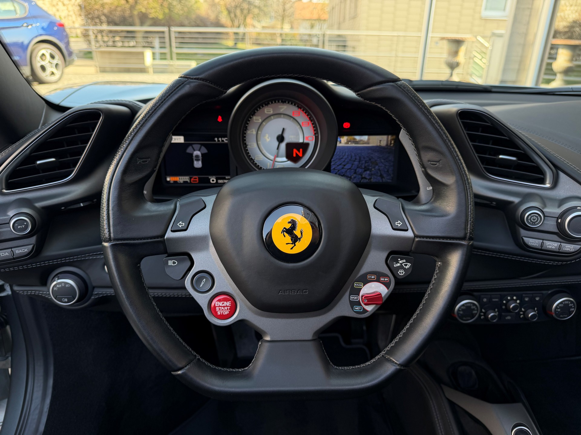 FERRARI 488 Spider-image-9