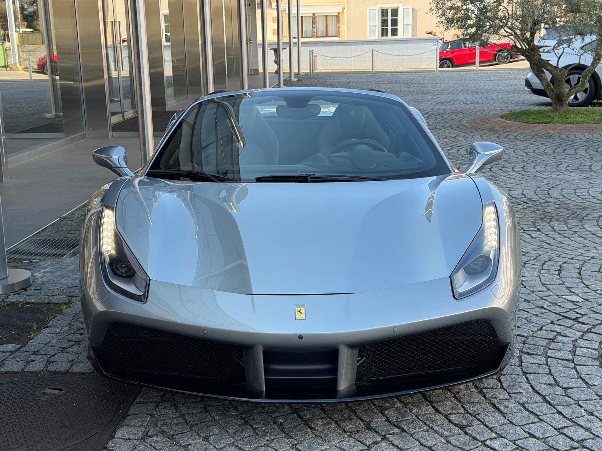 FERRARI 488 Spider-image-1