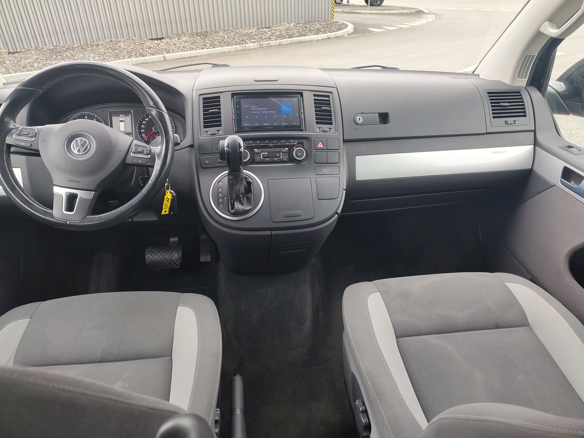 VW T5 Multivan 2.0 TSI Comfortline Life 4Motion DSG-image-10