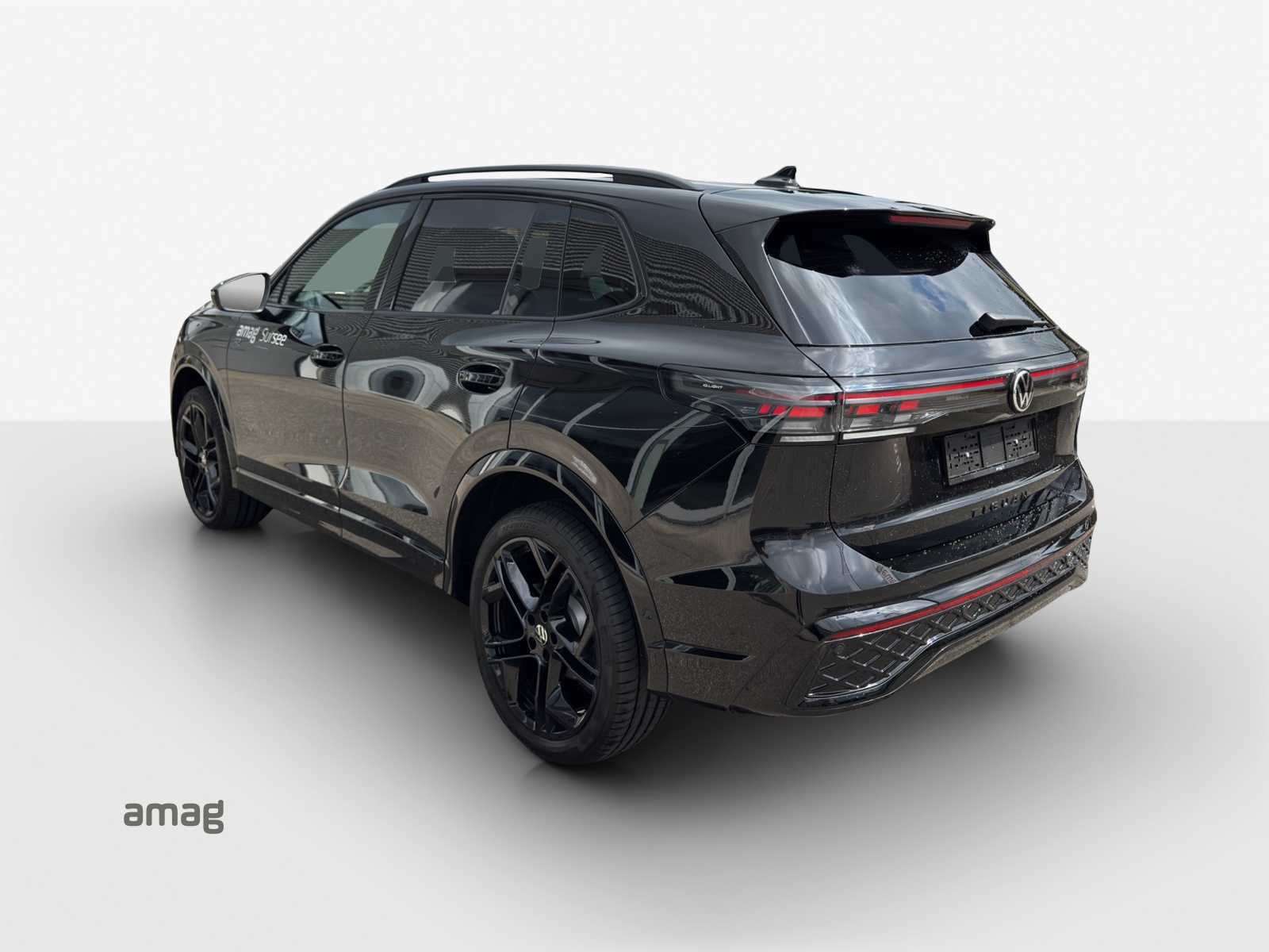 VW Tiguan 2.0 TSI DSG R-Line 4Motion-showroom-element-2