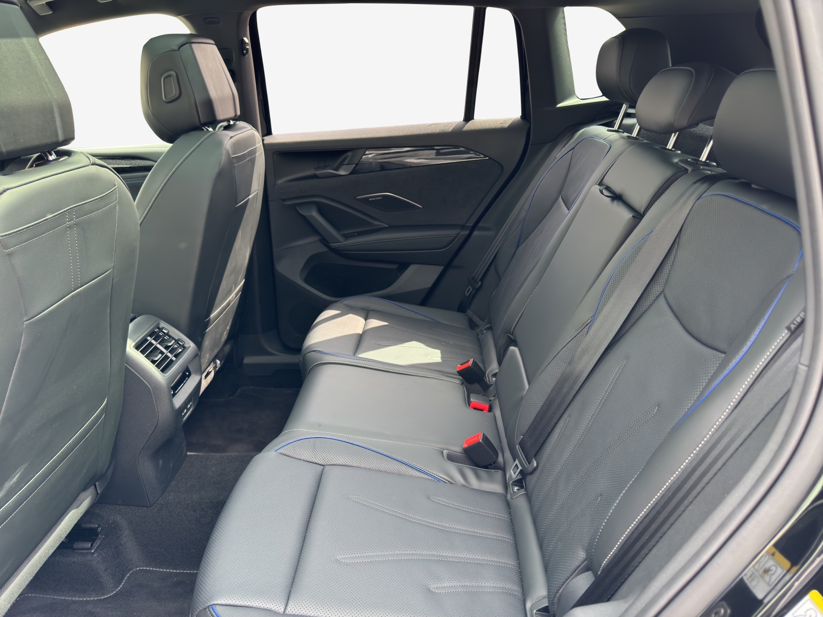 VW Tiguan 2.0 TSI DSG R-Line 4Motion-image-11