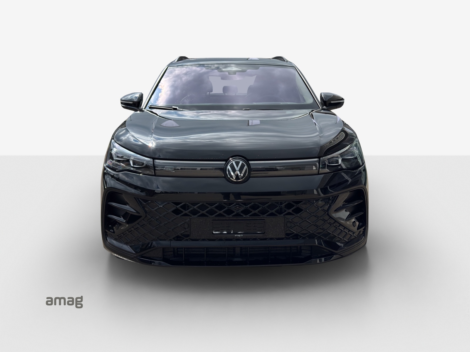 VW Tiguan 2.0 TSI DSG R-Line 4Motion-image-6