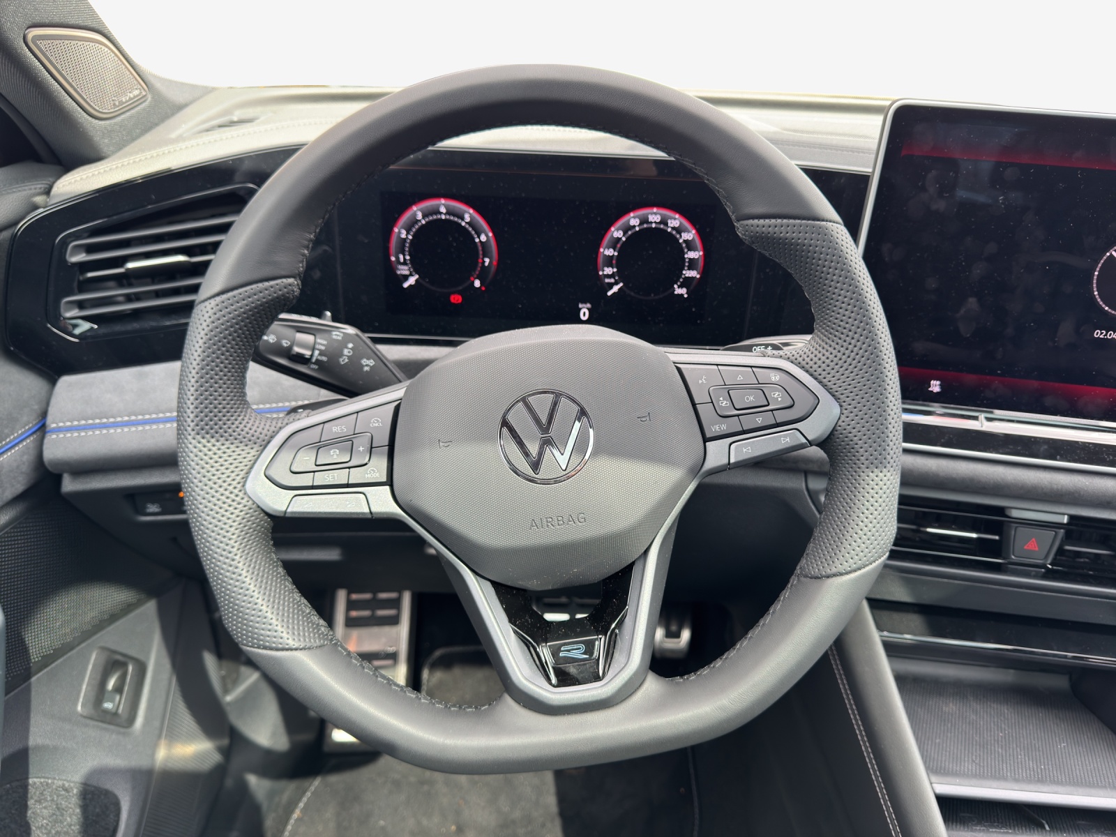 VW Tiguan 2.0 TSI DSG R-Line 4Motion-image-9