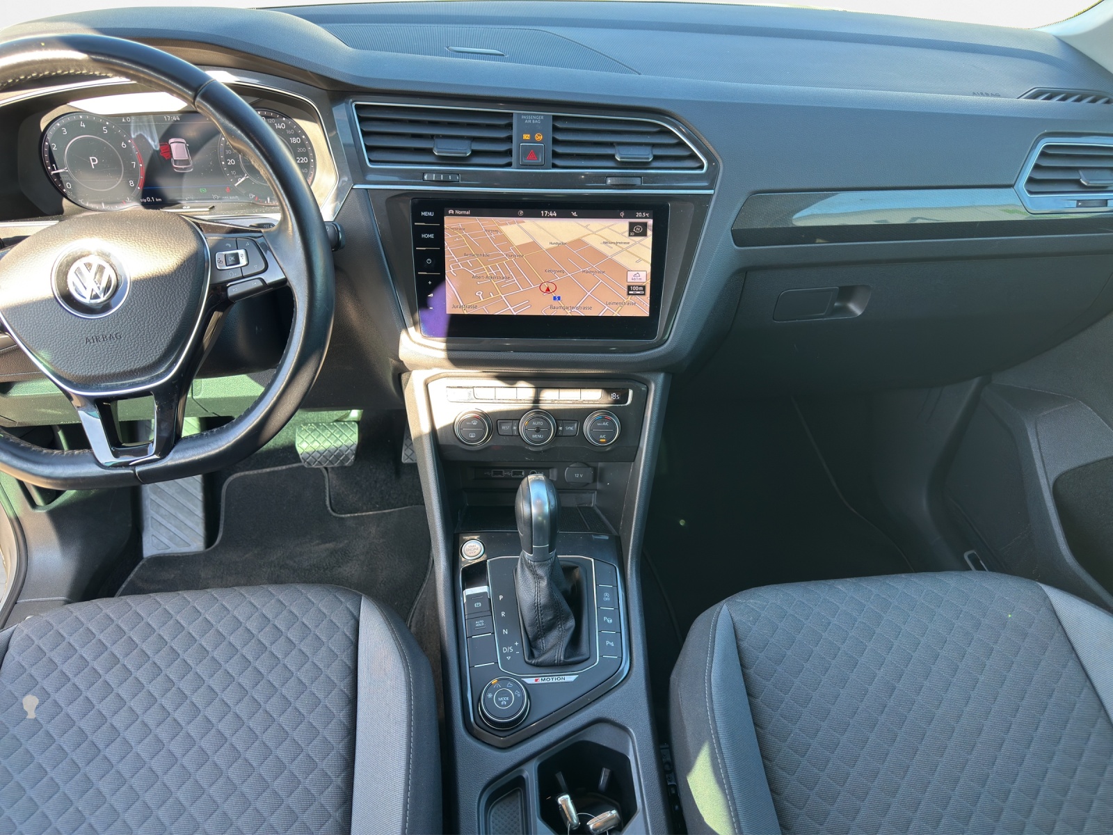 VW Tiguan 2.0 TSI Sound DSG-image-14