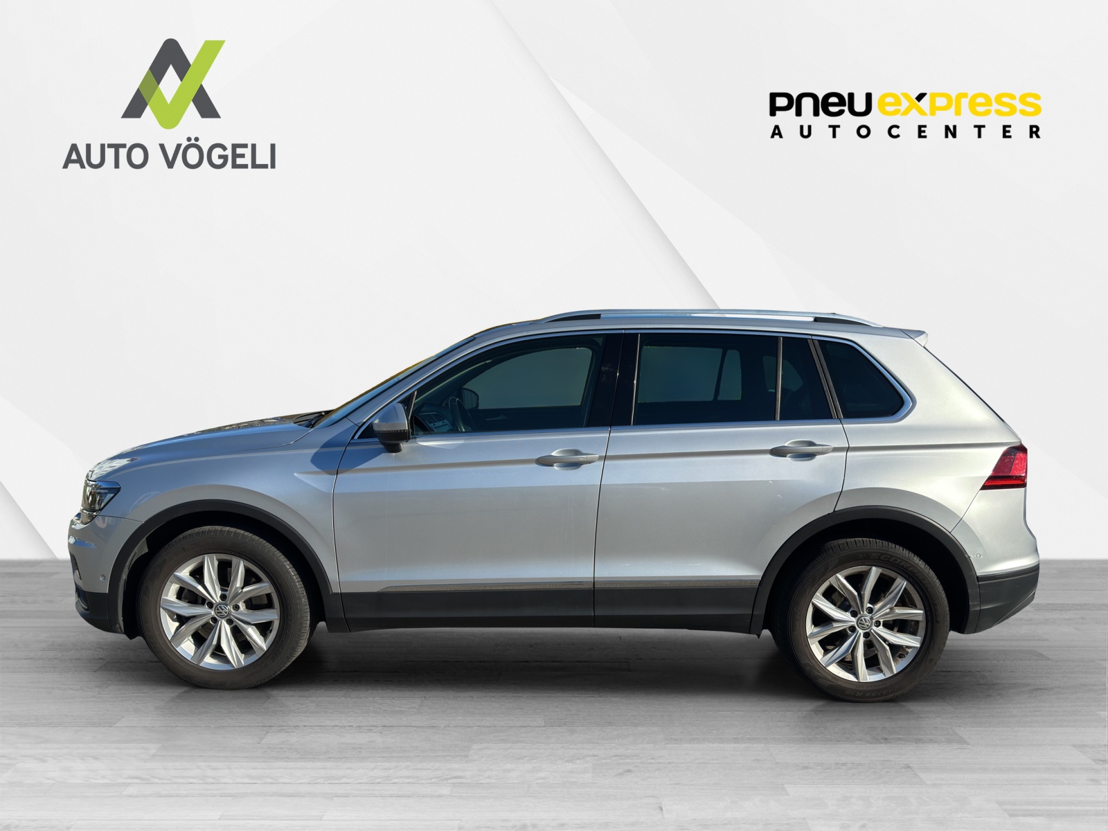 VW Tiguan 2.0 TSI Sound DSG-showroom-element-2