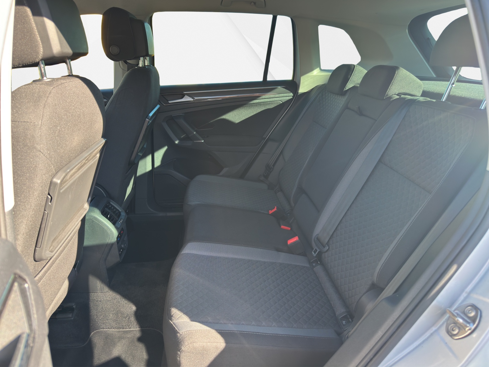 VW Tiguan 2.0 TSI Sound DSG-image-12