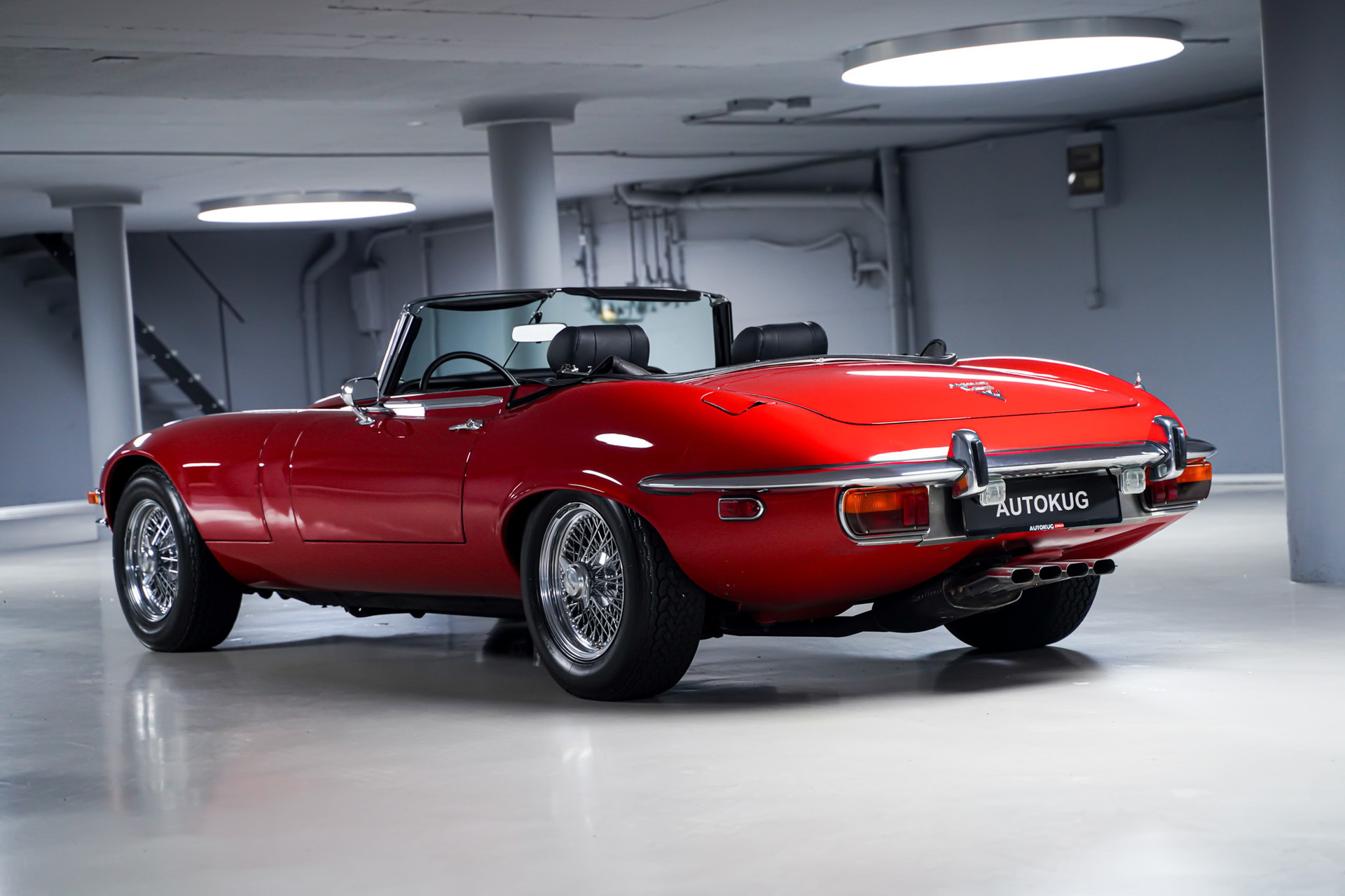 JAGUAR E-Type V12-image-8