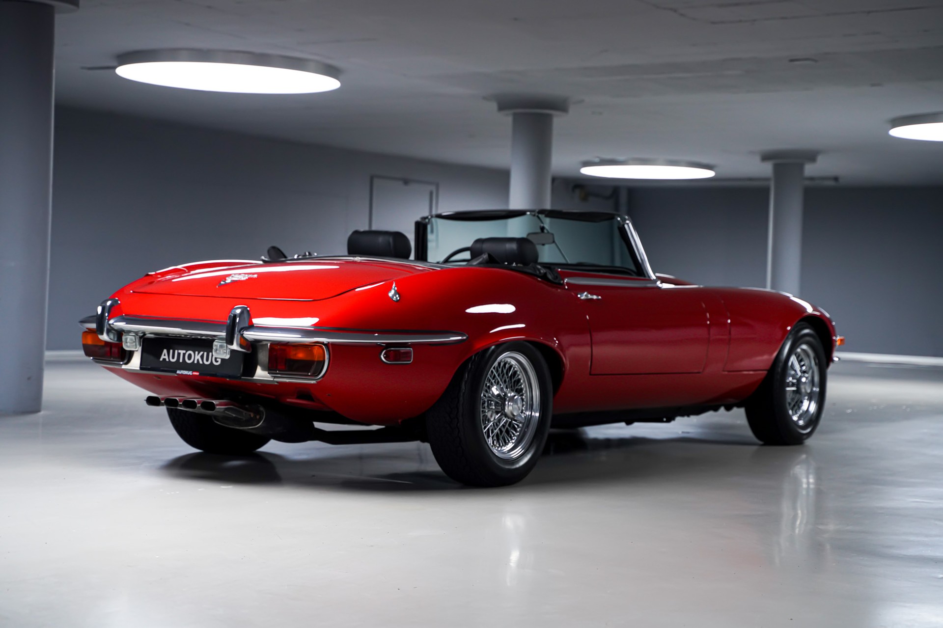 JAGUAR E-Type V12-image-6