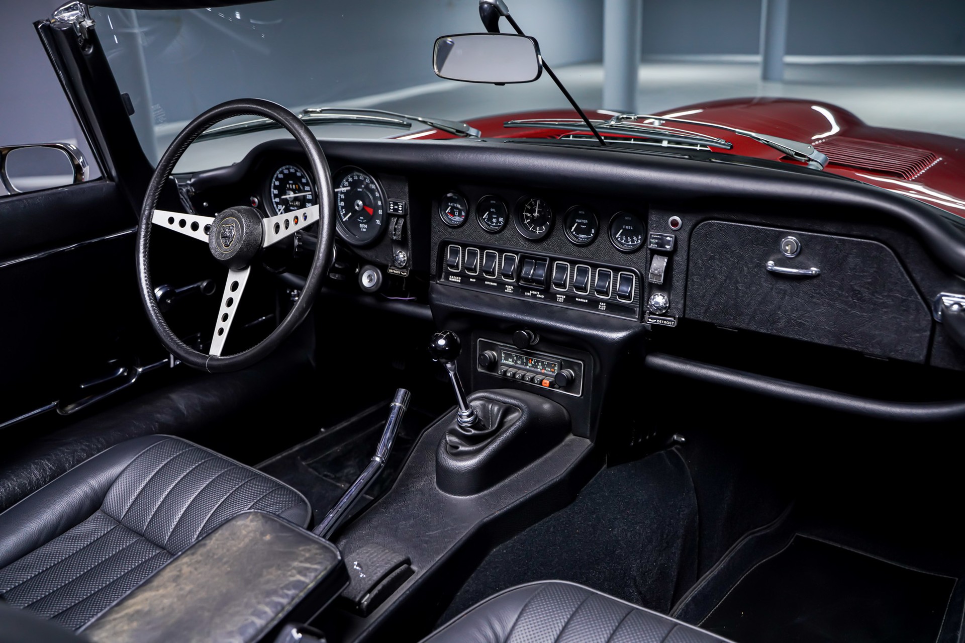 JAGUAR E-Type V12-image-14