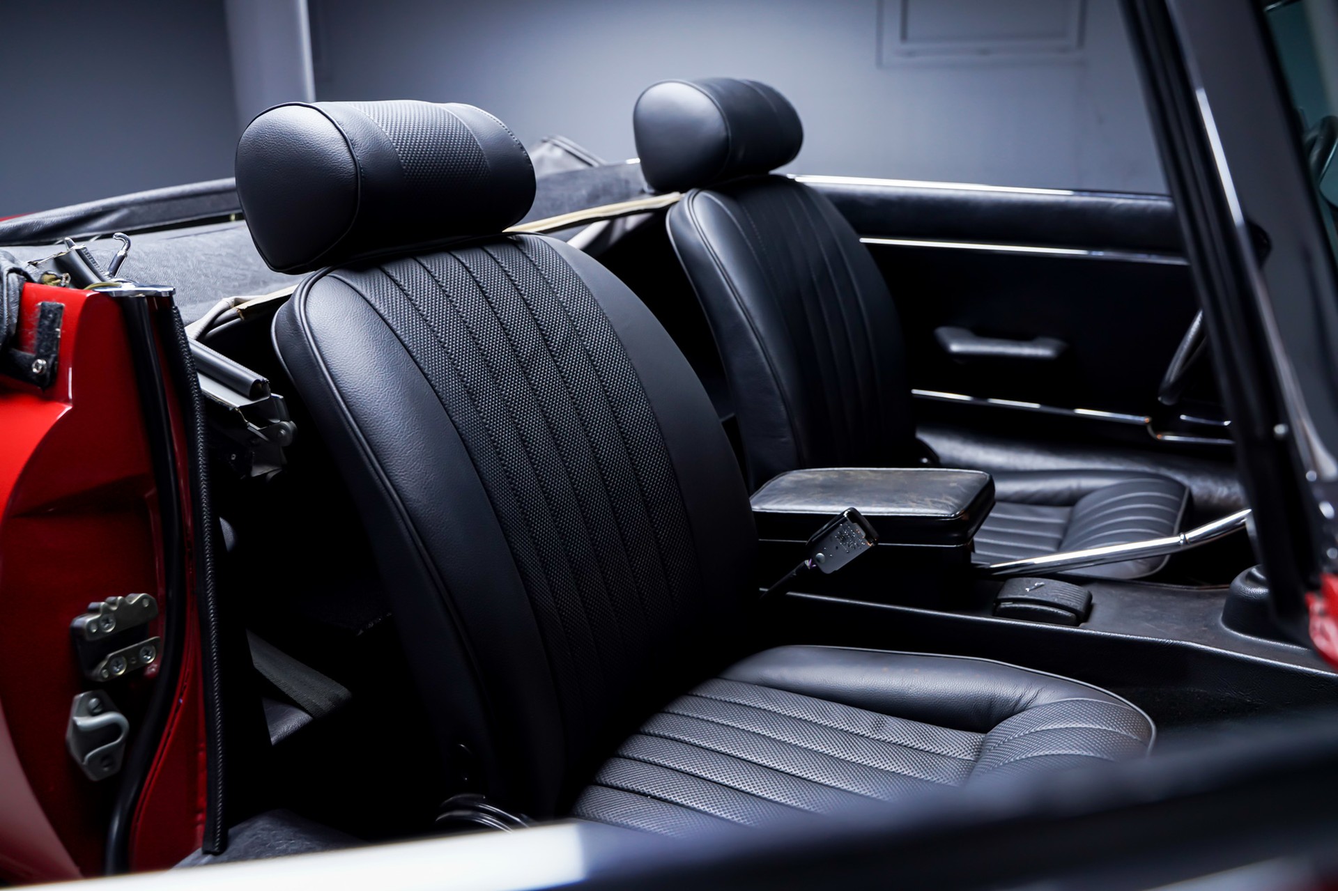 JAGUAR E-Type V12-image-16
