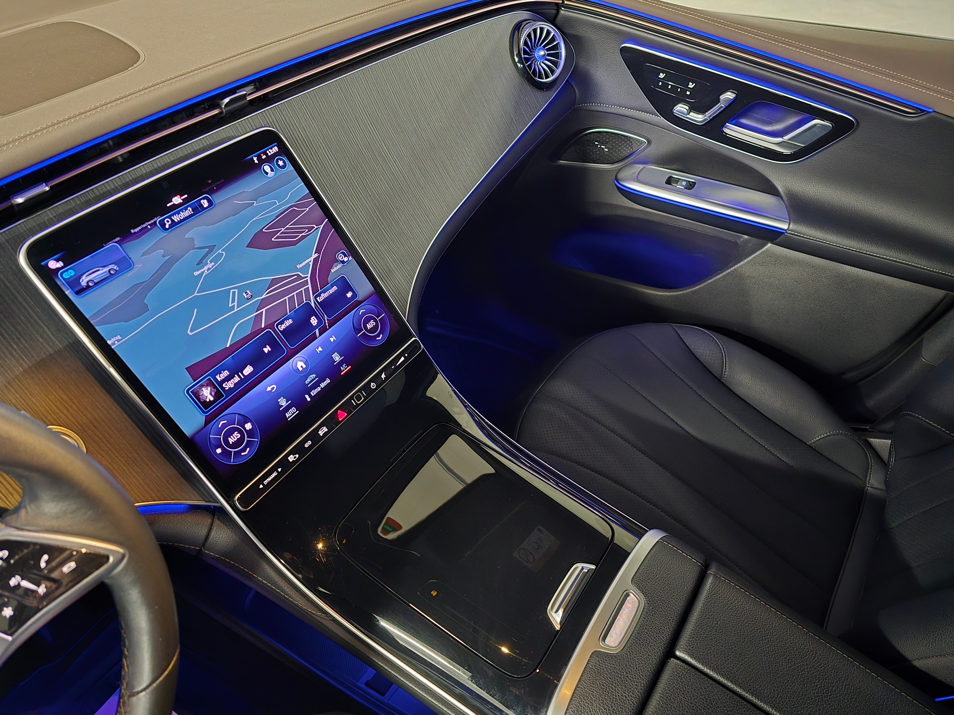 MERCEDES-BENZ EQE SUV 350 4 Matic Executive Edition-image-11