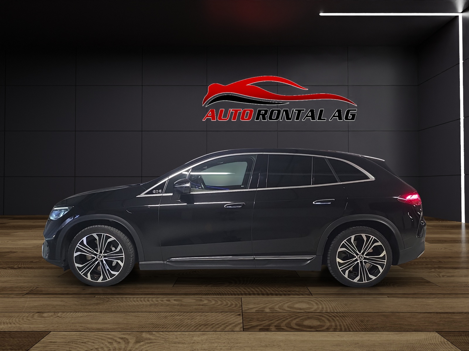 MERCEDES-BENZ EQE SUV 350 4 Matic Executive Edition-showroom-element-3