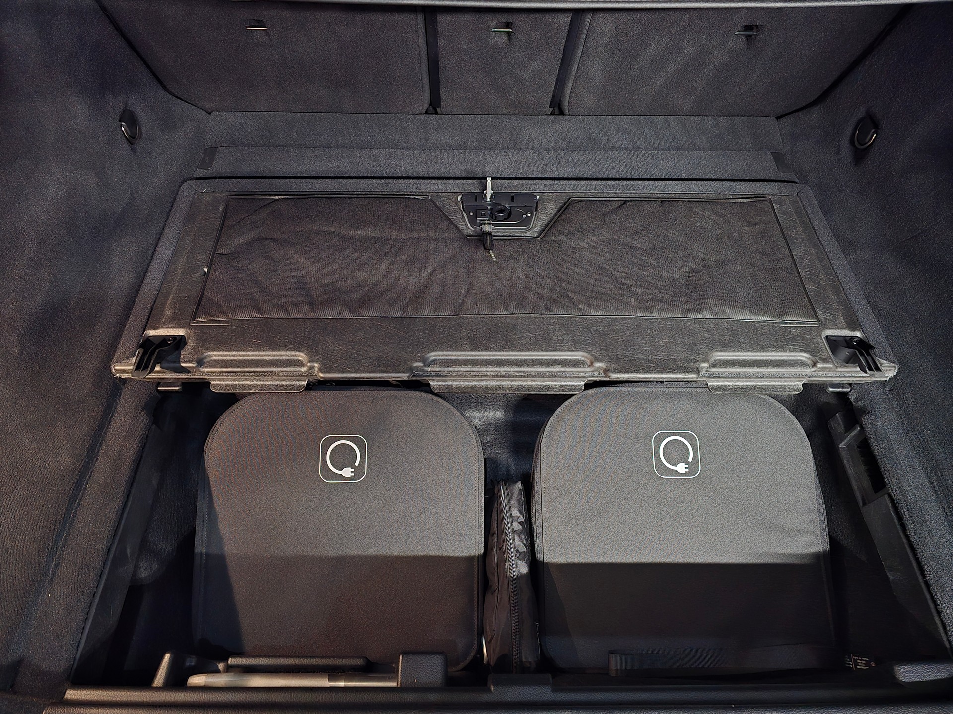 MERCEDES-BENZ EQE SUV 350 4 Matic Executive Edition-image-26
