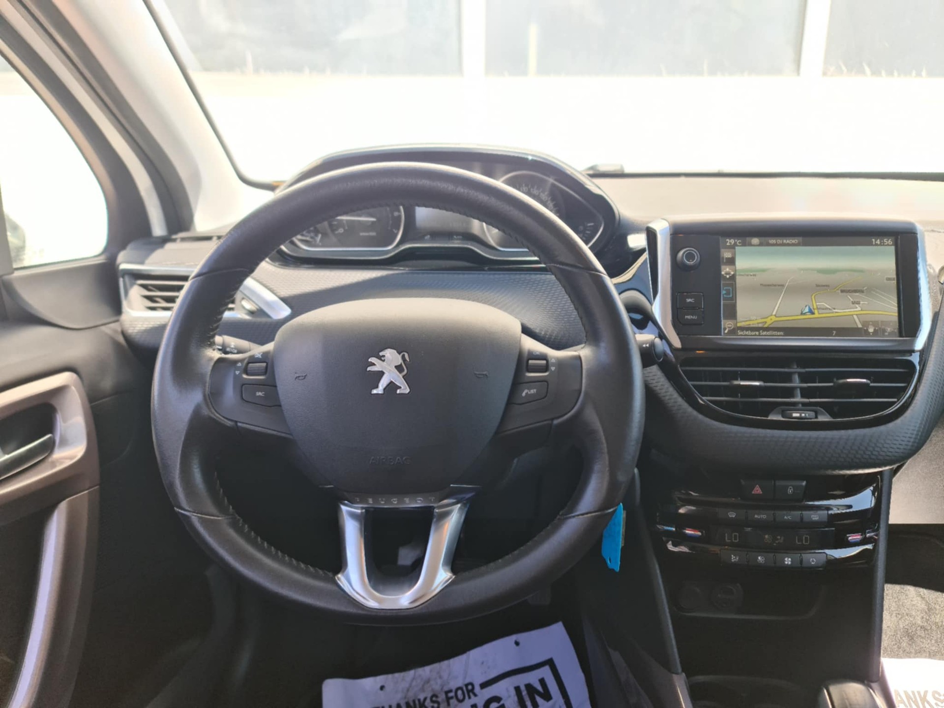 PEUGEOT 2008 1.2 PureTech Active-image-12