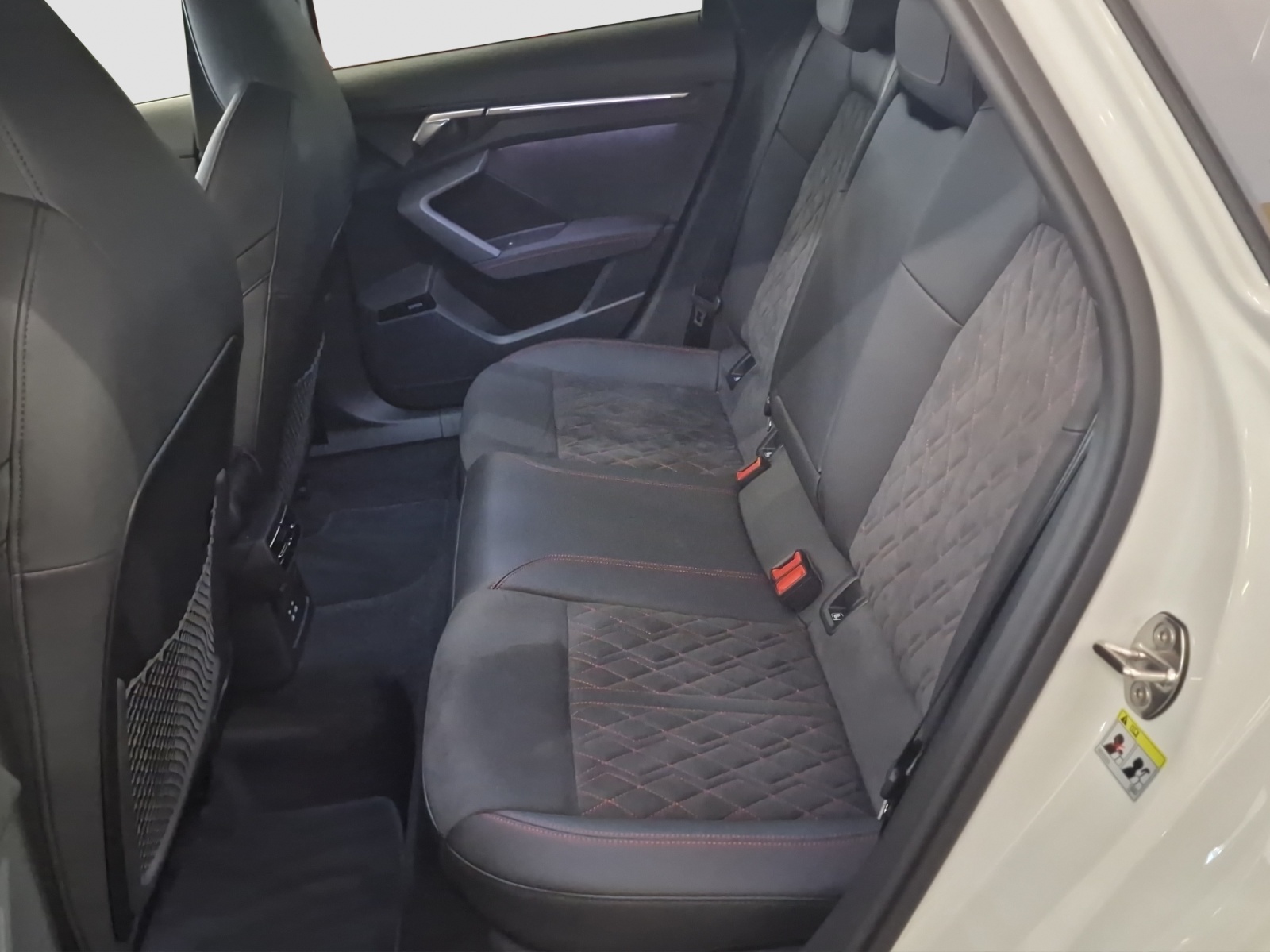 AUDI A3 Sportback 35 TFSI S line Attraction S-tronic-image-12