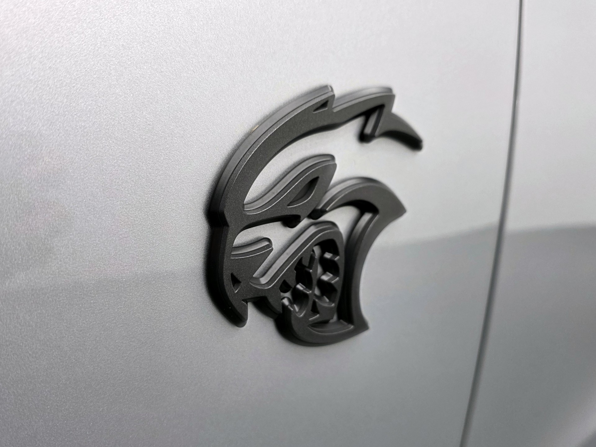 DODGE Durango SRT 6.2 HELLCAT AWD "SILVER BULLET"-image-9