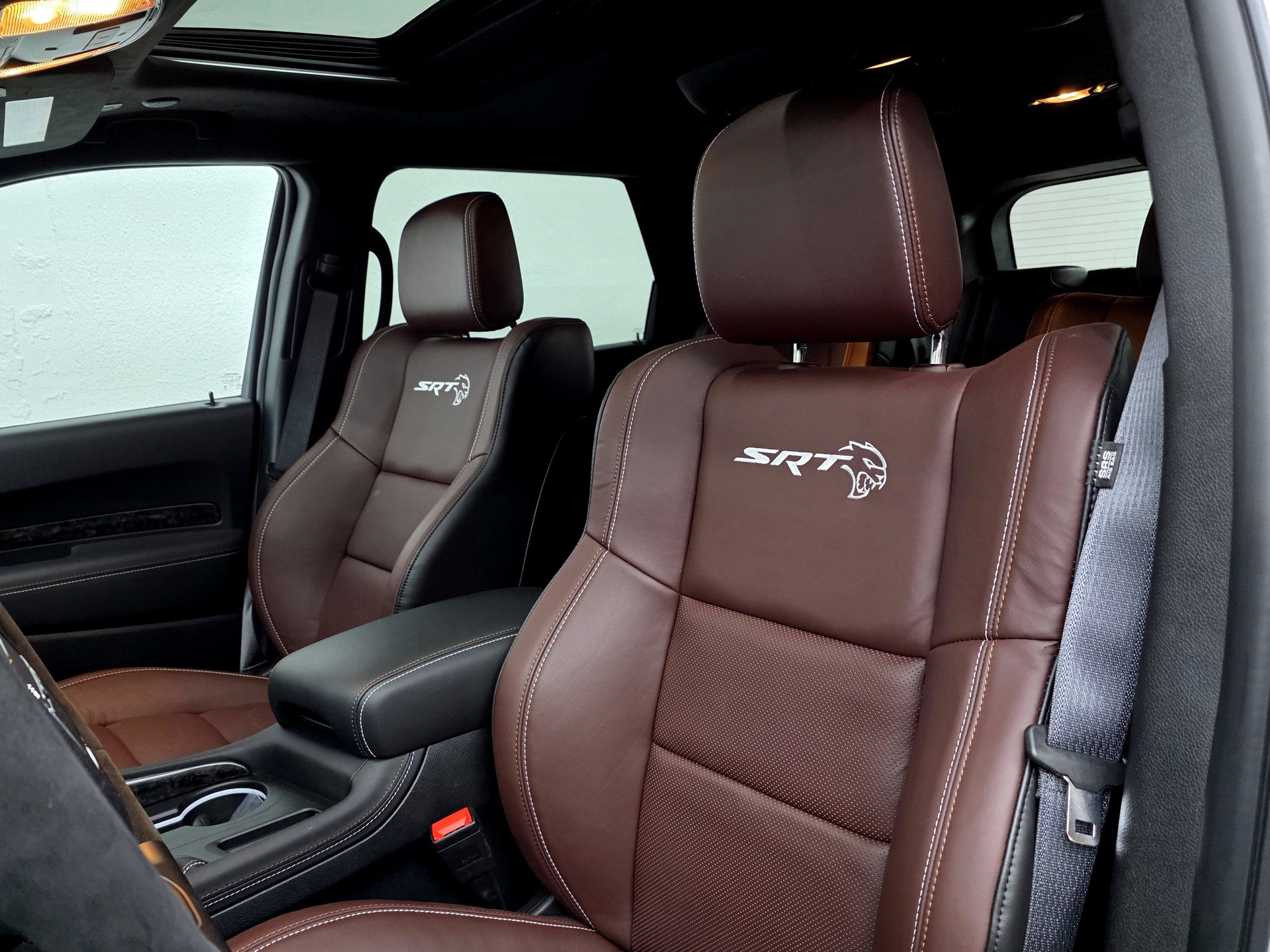DODGE Durango SRT 6.2 HELLCAT AWD "SILVER BULLET"-image-12