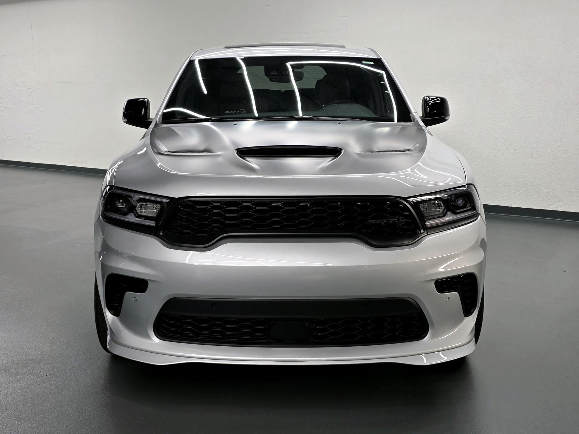 DODGE Durango SRT 6.2 HELLCAT AWD "SILVER BULLET"-showroom-element-3