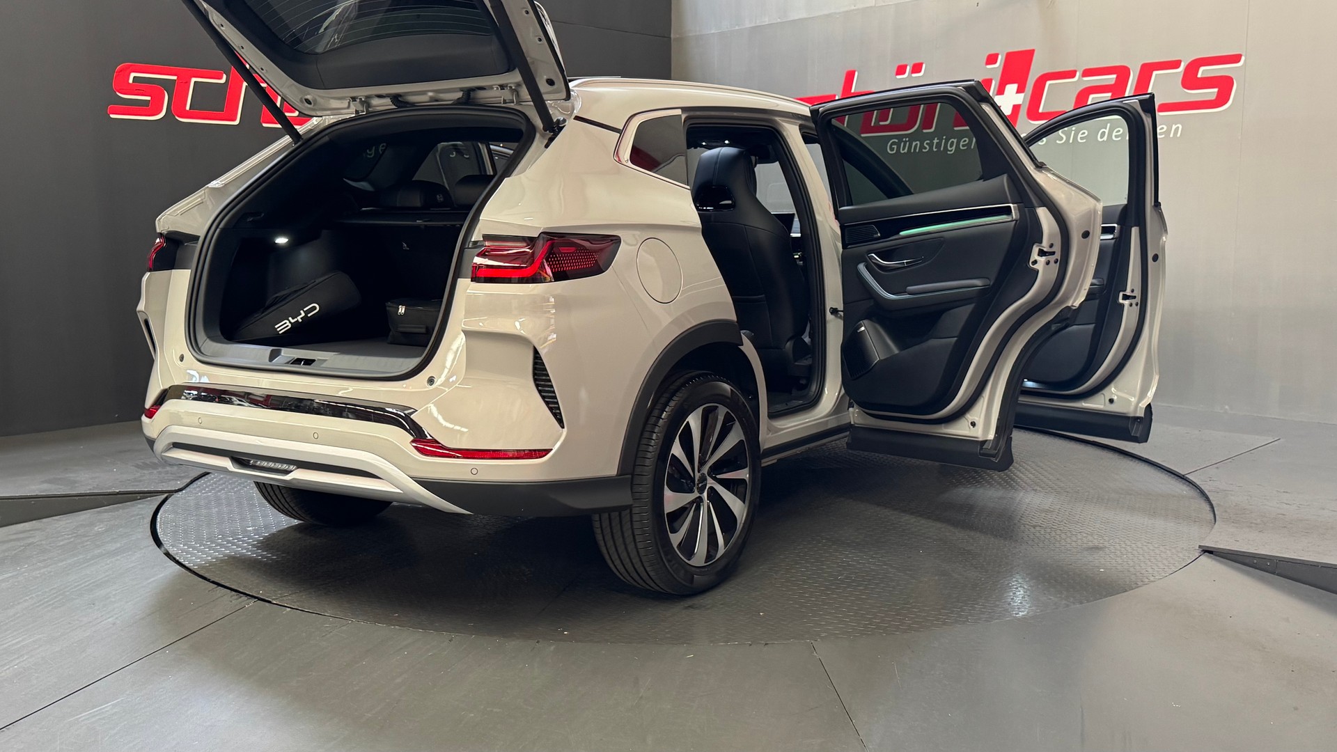 BYD Seal U DM-i Design AWD-image-6
