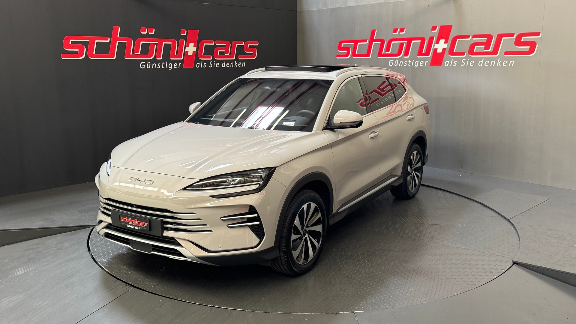 BYD Seal U DM-i Design AWD-showroom-element-1