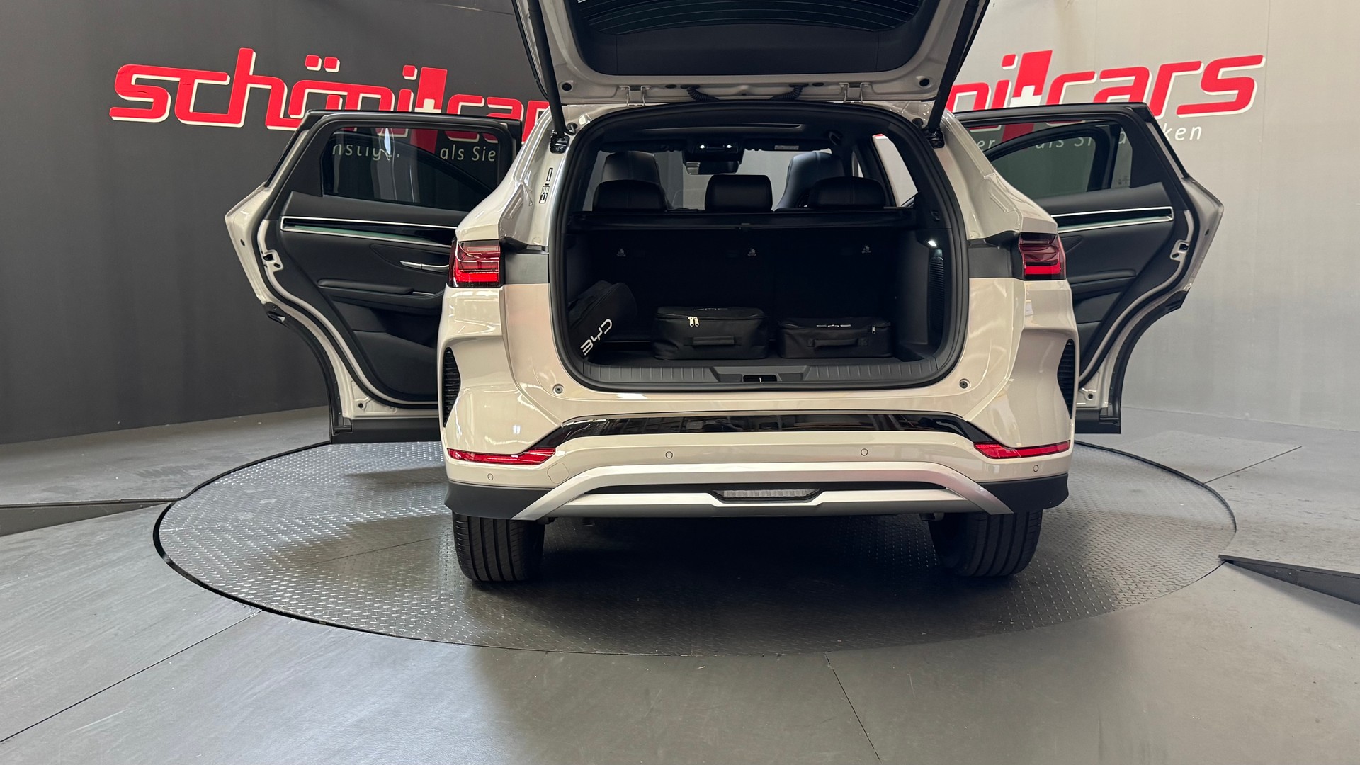 BYD Seal U DM-i Design AWD-image-5