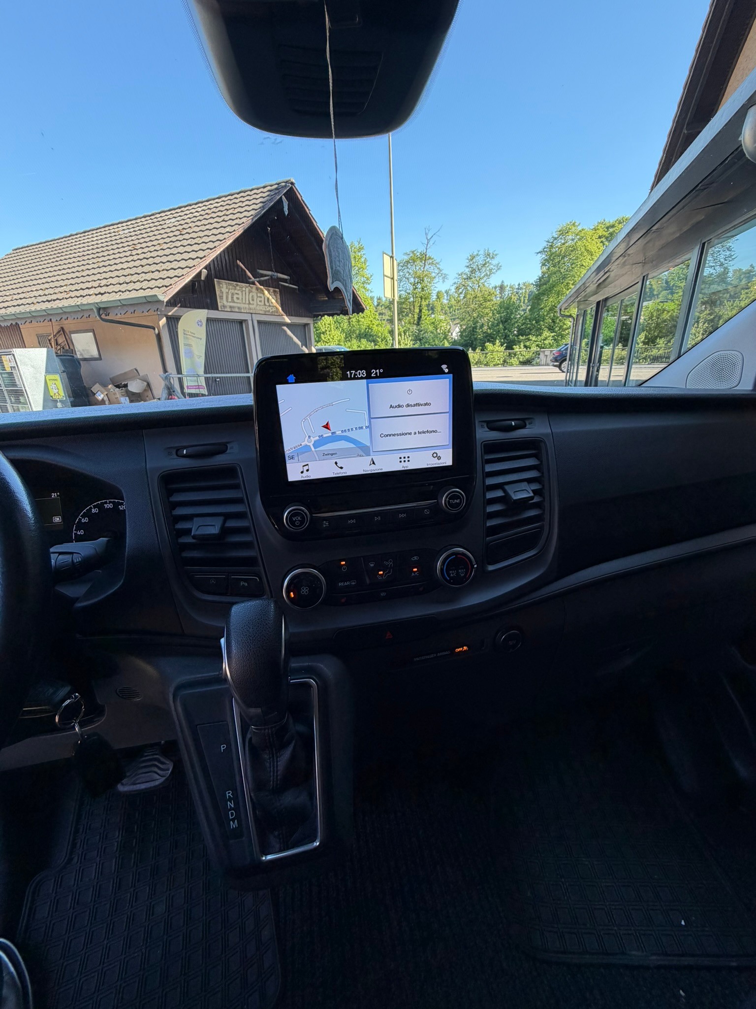 FORD Transit Custom 320 L1H1 Trend A-image-12