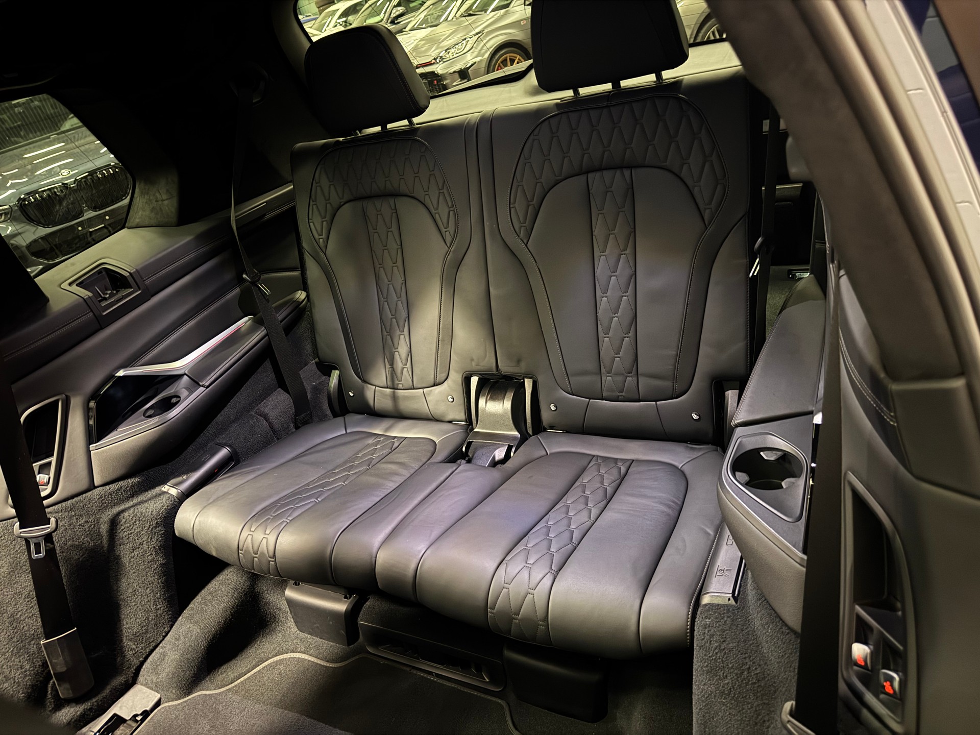 BMW X7 xDrive M50i Steptronic-image-22