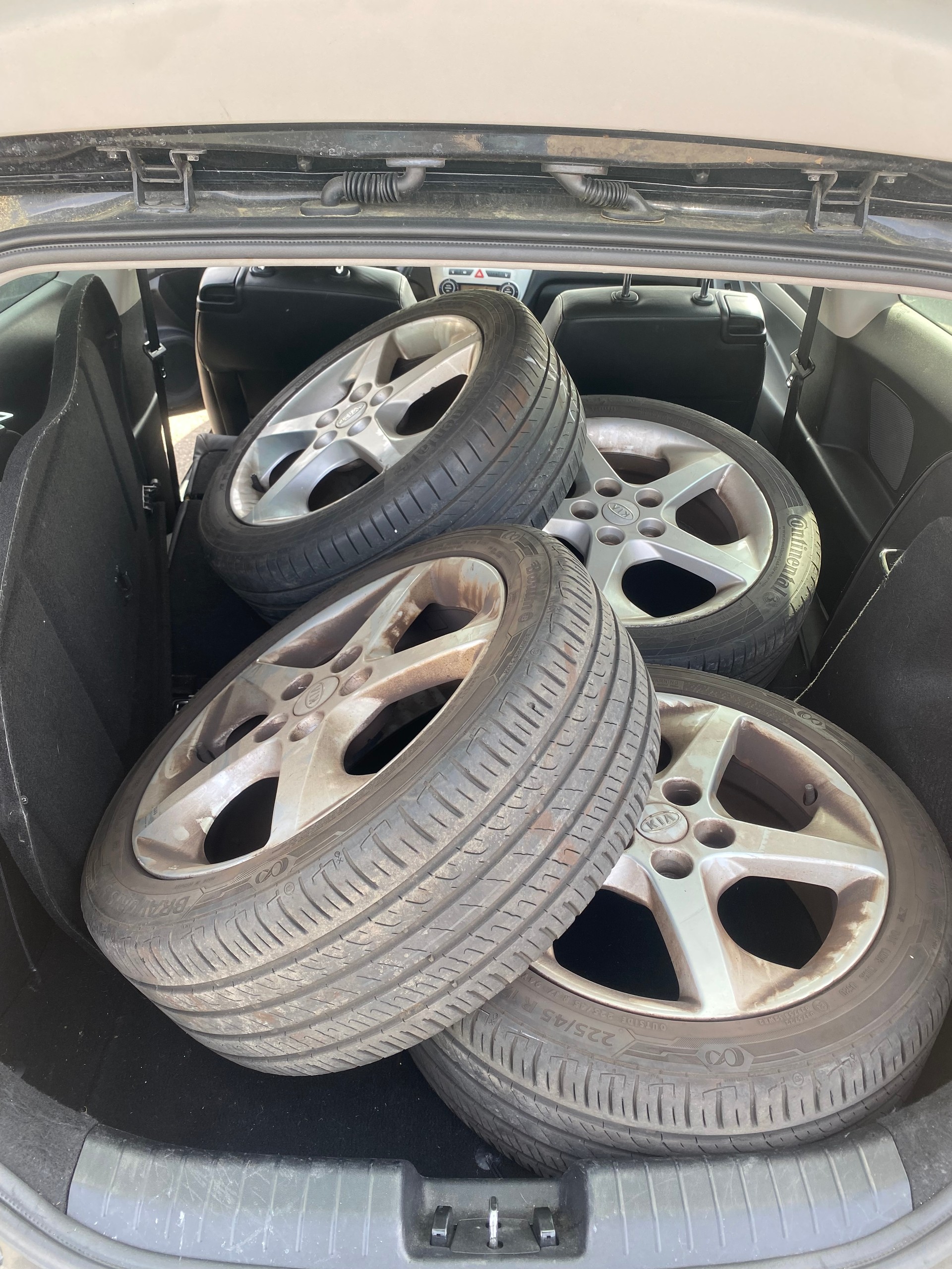 KIA Pro_Cee'd 2.0 16V Sport Automatic-image-10