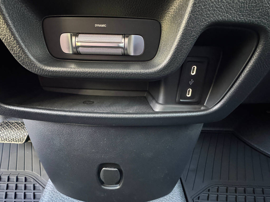 MERCEDES-BENZ eVito 129 Kasten Worker lang 90 kWh-image-11